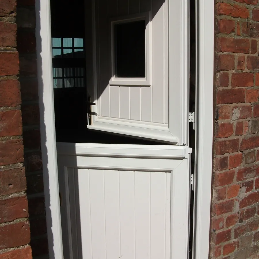 Stable Ealing